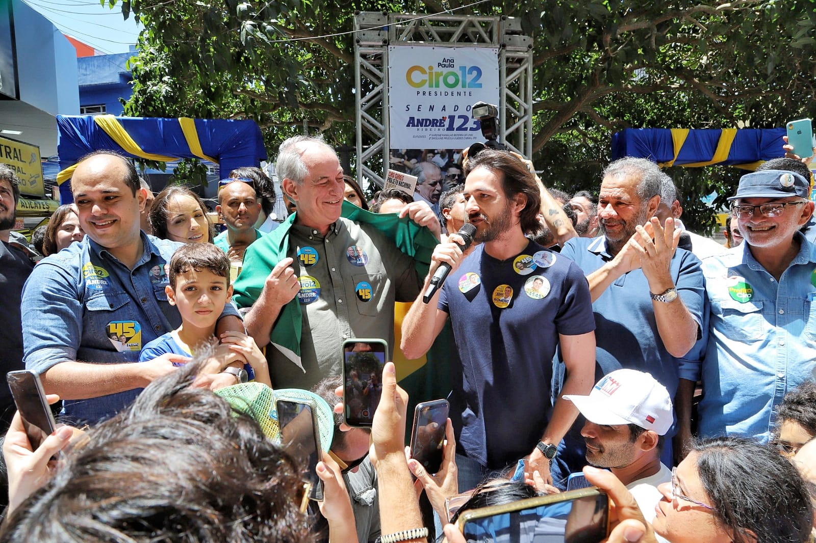 Em Campina Grande: candidato Ciro Gomes diz que Pedro será um governador inovador e ousado