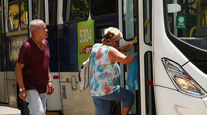 Prazo para solicitação do auxílio para gratuidade de transporte público de idosos se encerra nesta sexta-feira