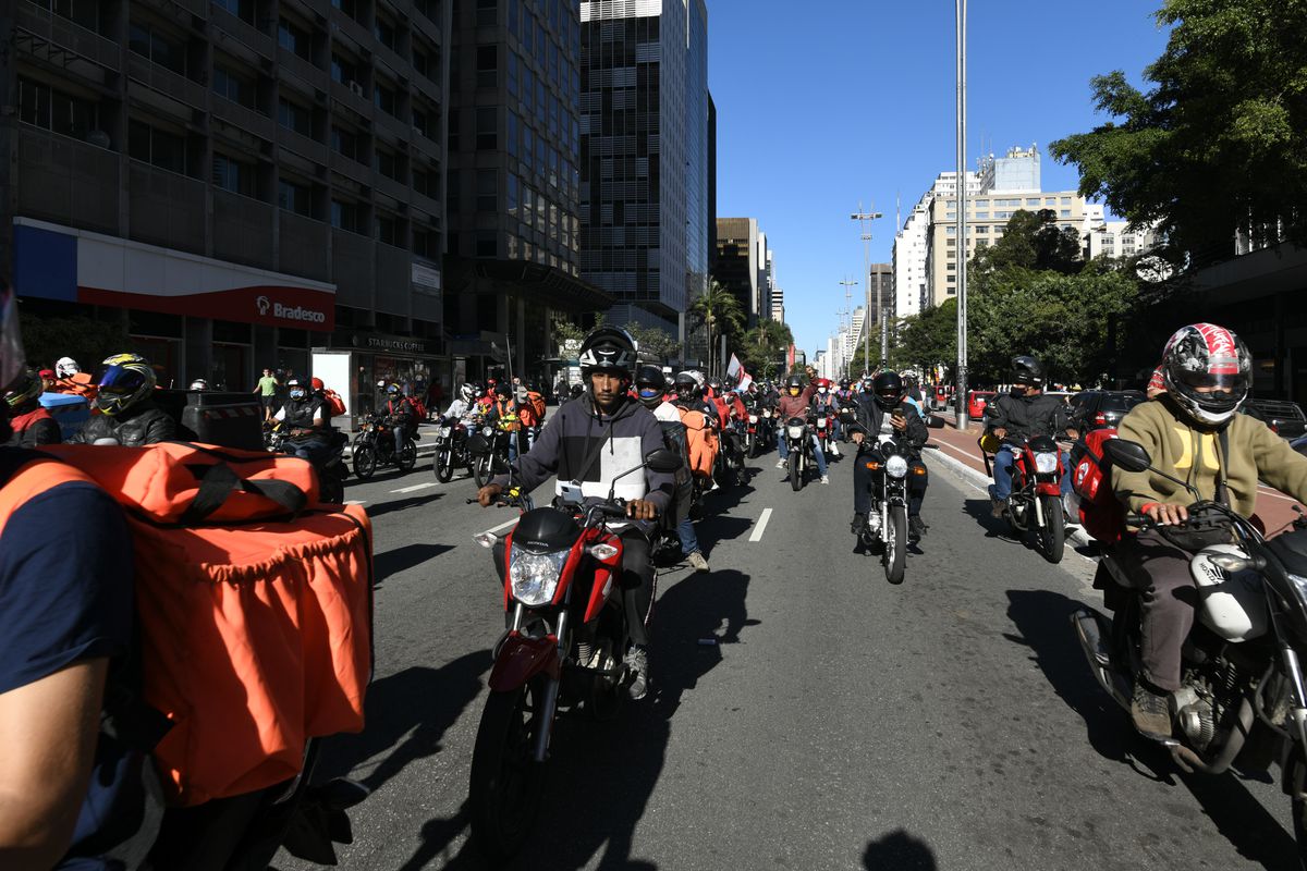 Sancionada lei que assegura a motoristas e entregadores de aplicativos direito a base física de apoio em JP e CG