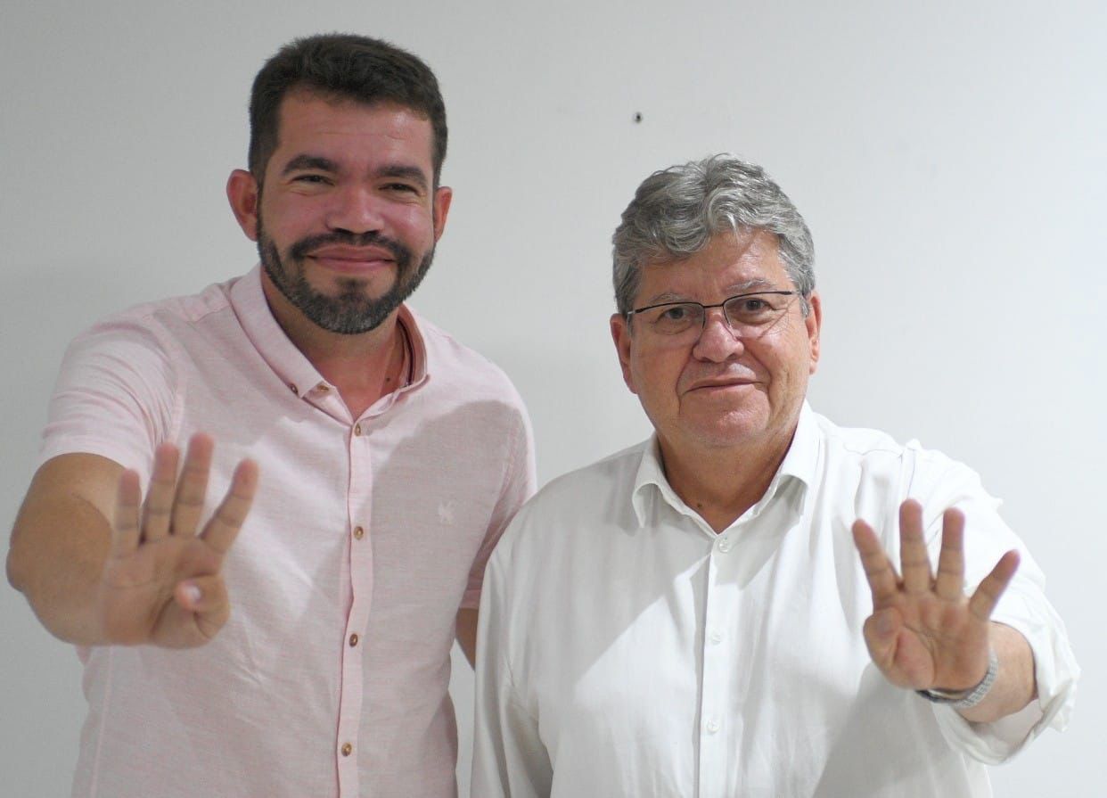 João recebe adesão de vereador do PSDB de Cabedelo que votou em Pedro no 1º turno