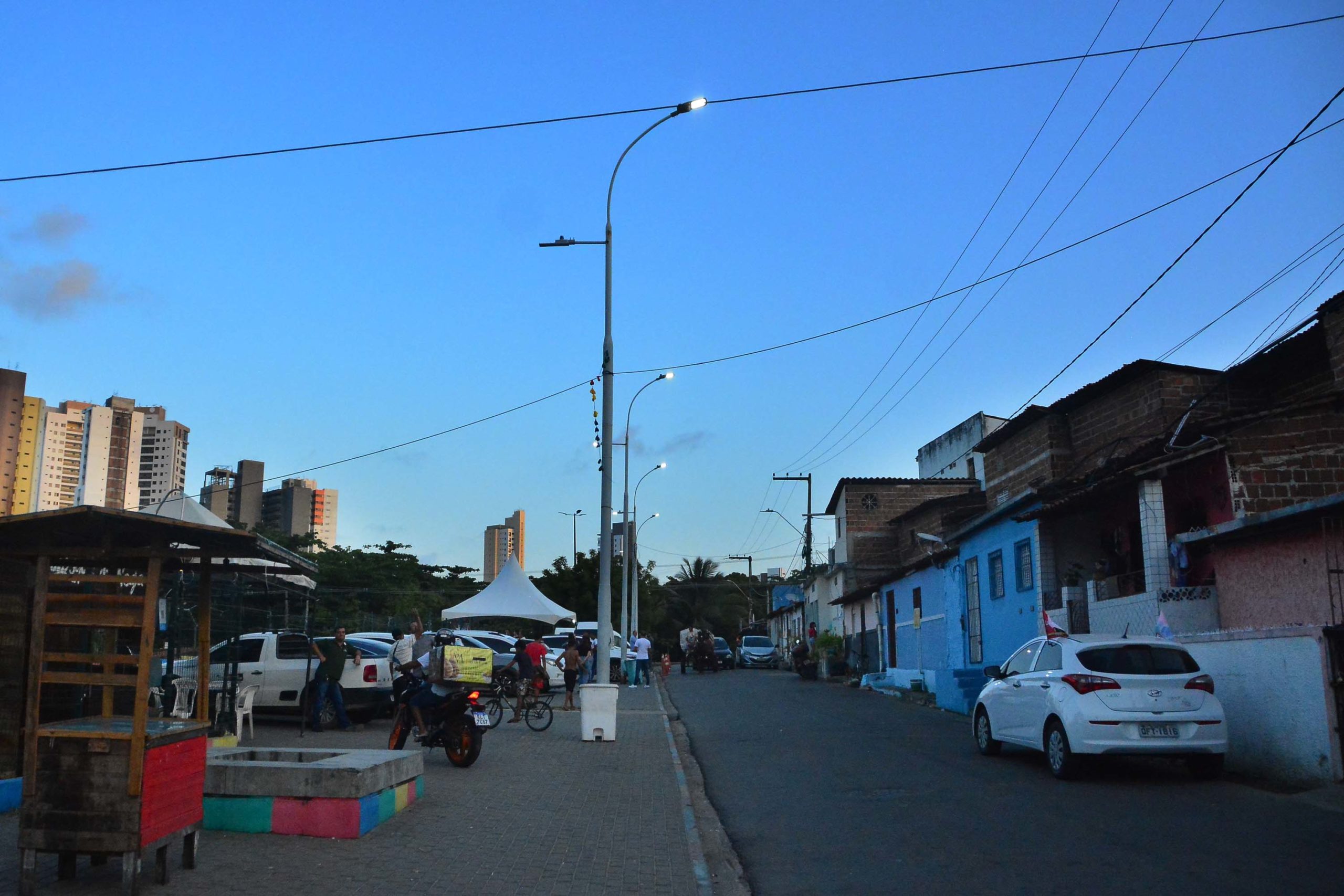 Tudo bem iluminado: Treze bairros de João Pessoa já contam com 100% da iluminação em LED