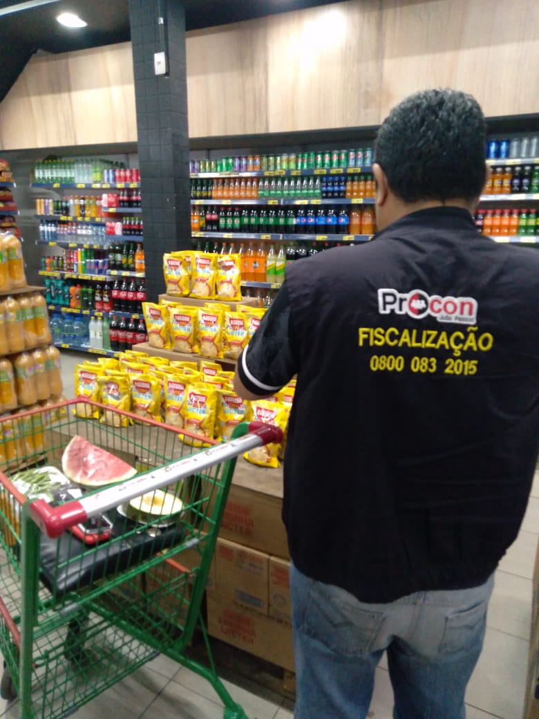 Procon-JP apreende mais de 28 quilos de carne fora da validade em supermercados de João Pessoa