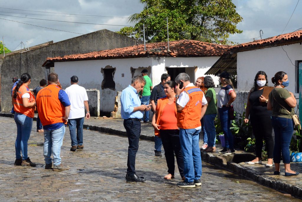 Defesa Civil: Comunidades ribeirinhas atingidas pela chuva terão solução definitiva com ações do Programa João Pessoa Sustentável