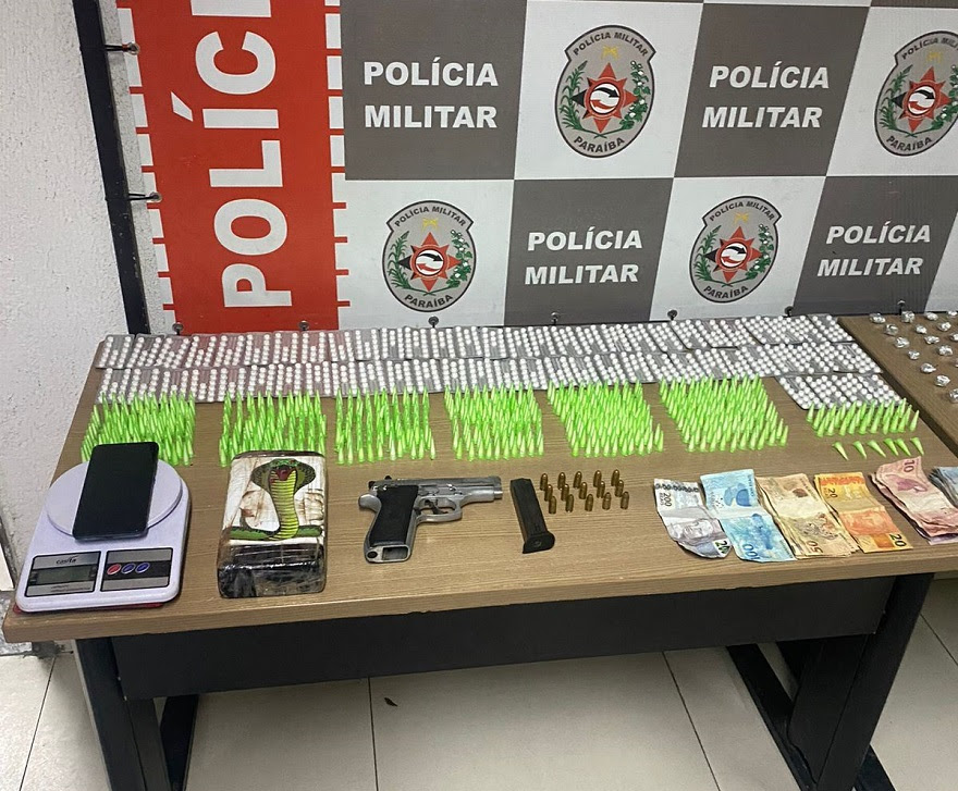 Polícia Militar prende jovem suspeito de tráfico de drogas na comunidade Santa Bárbara em João Pessoa