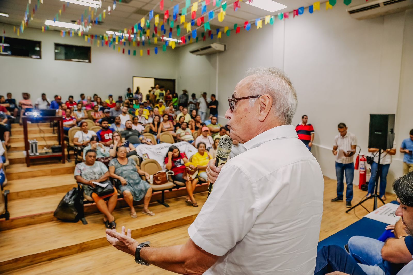 200 comerciantes informais recebem autorização da Prefeitura de João Pessoa para trabalhar no São João Multicultural da Capital