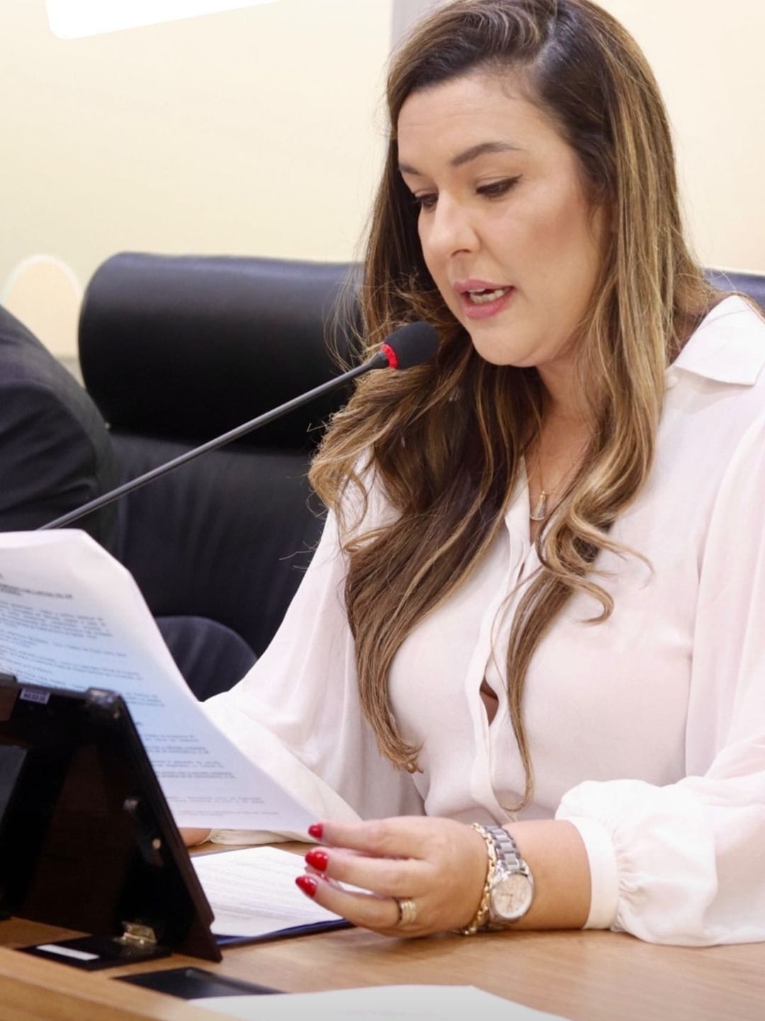 Deputada Camila defende medidas mais rígidas para combater o aumento de homicídios, estupro e importunação sexual contra a mulher na Paraíba