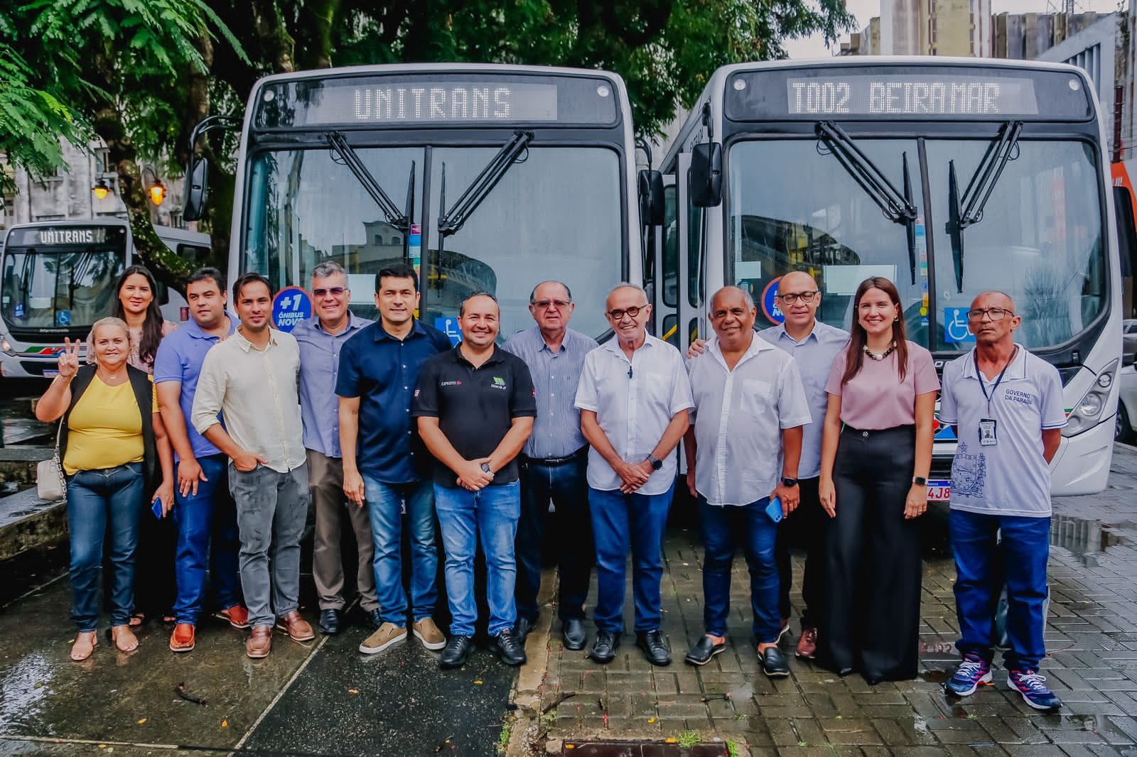 Prefeito Cícero e Sintur entregam mais 20 novos ônibus para o transporte coletivo de João Pessoa