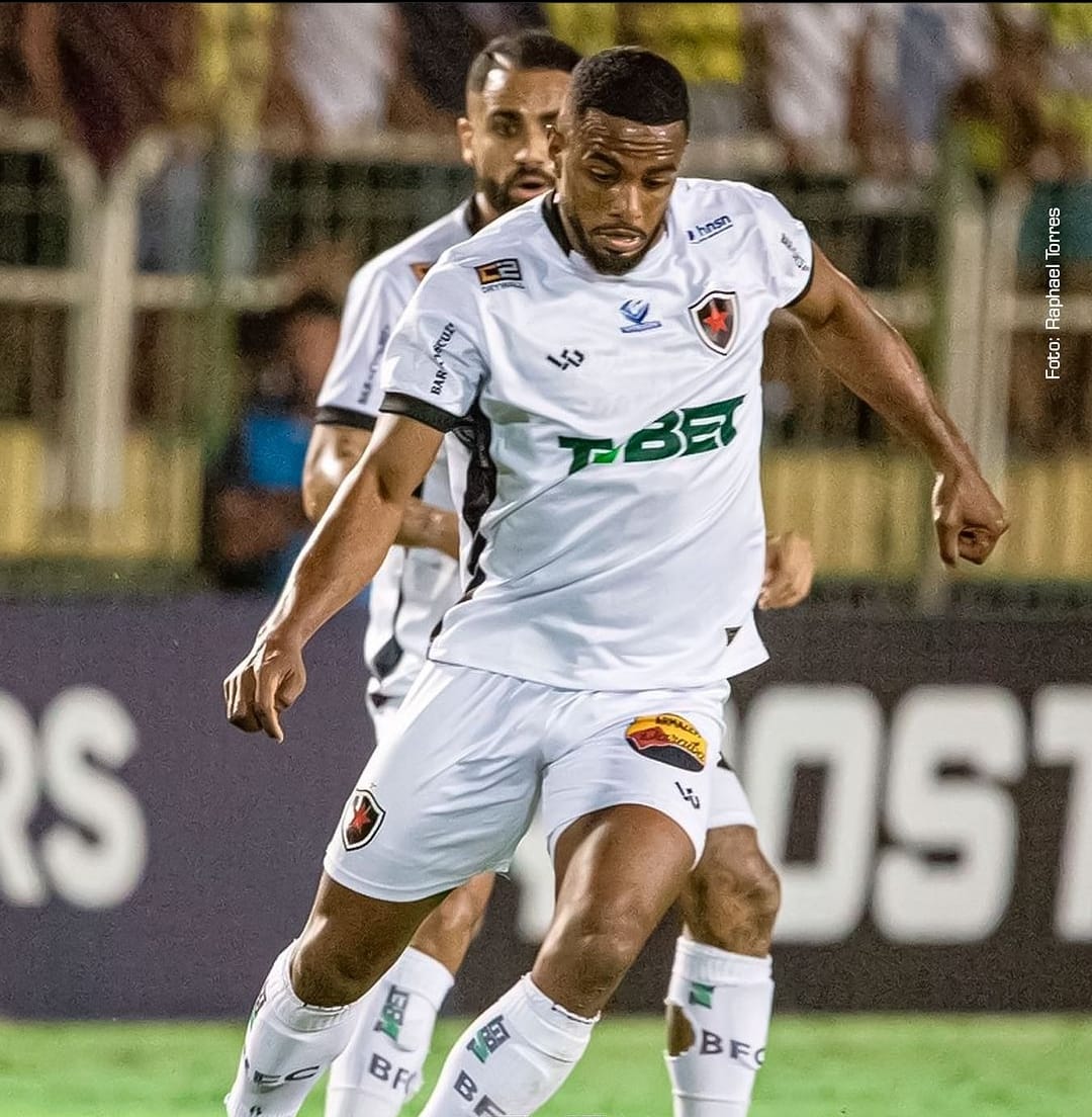 Com duas falhas no setor de defesa, Botafogo leva 2 gols e é derrotado pelo Volta Redonda