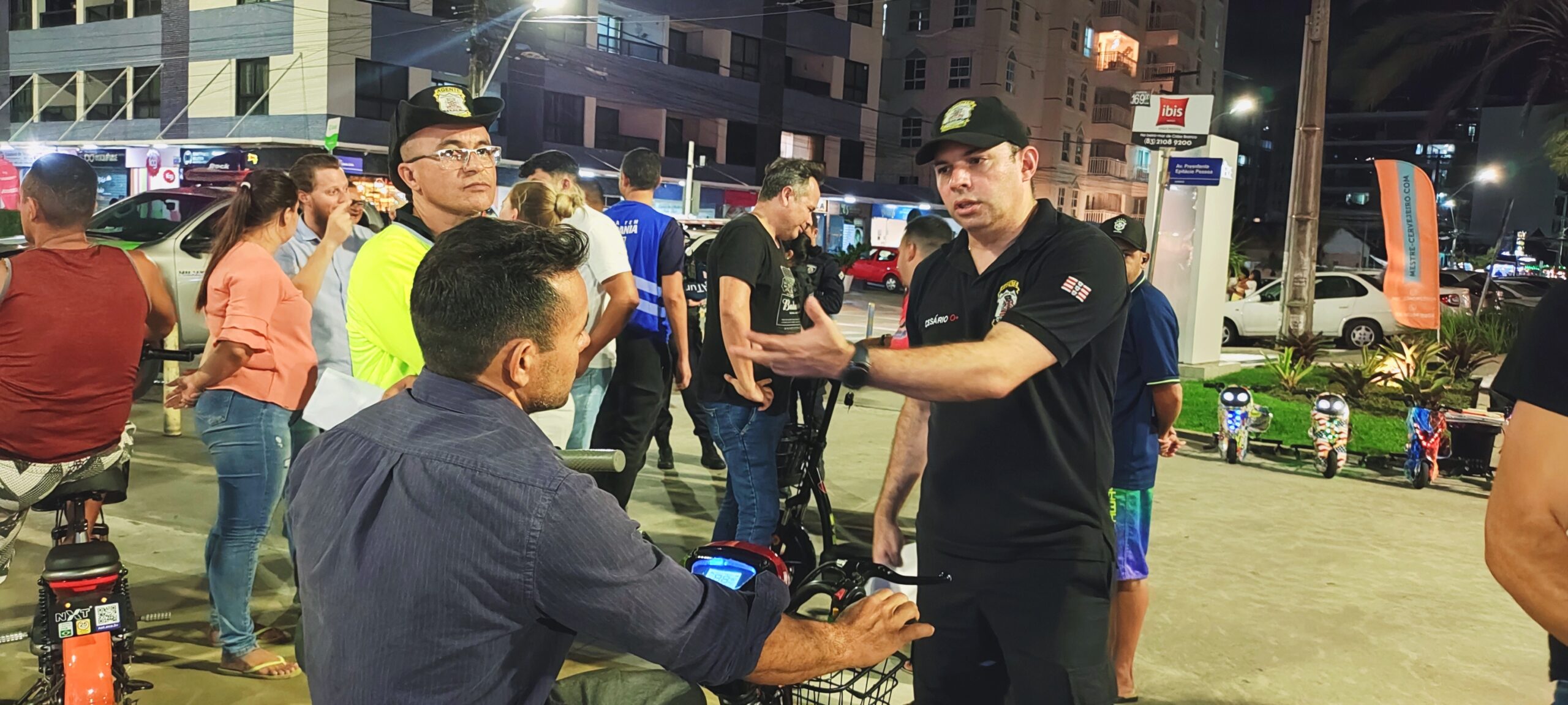 Cícero Lucena sanciona lei que proíbe utilização e circulação de ciclomotores elétricos nas ciclovias em João Pessoa