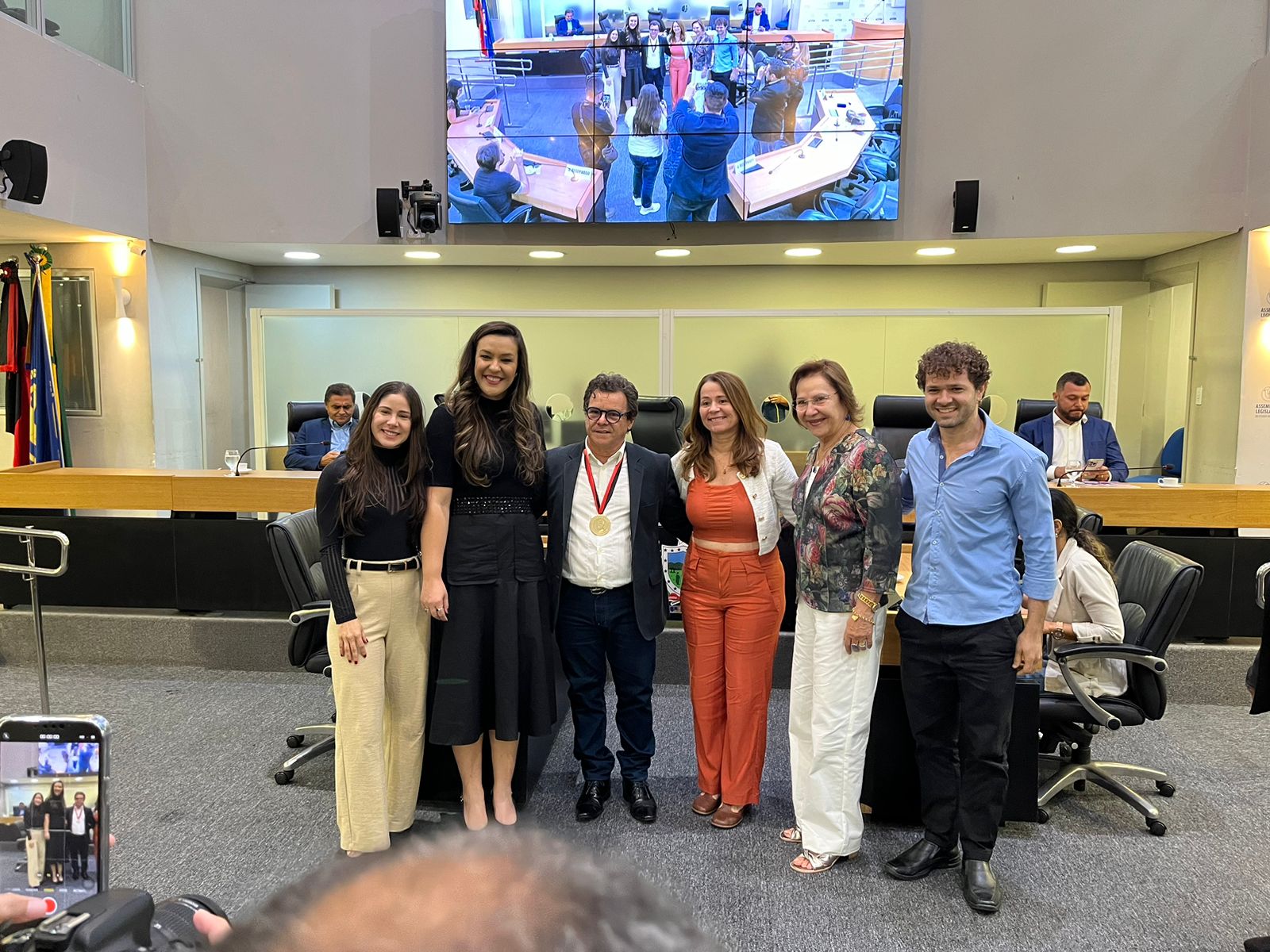 Talento: Pintor, escultor e gravurista guarabirense Clóvis Júnior recebe Medalha Epitácio Pessoa da Assembleia Legislativa da Paraíba