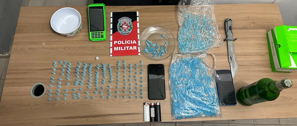 Policiais da Rotam e do Bope prendem suspeitos por tráfico de drogas na cidade de Sousa