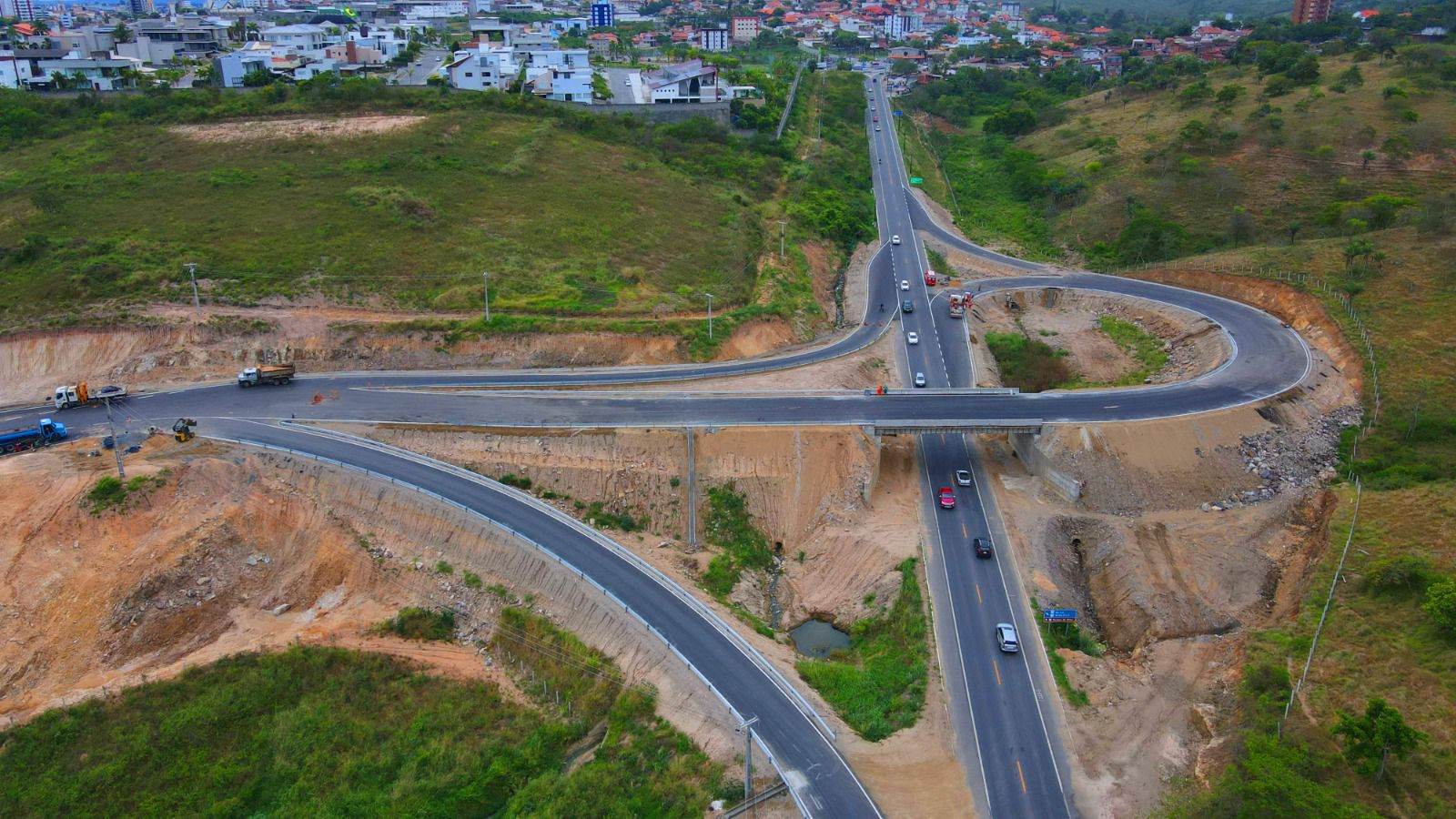 Governador João apresenta revista 'Paraíba da Gente' com ações e conquistas do governo em 2023, nesta quinta-feira