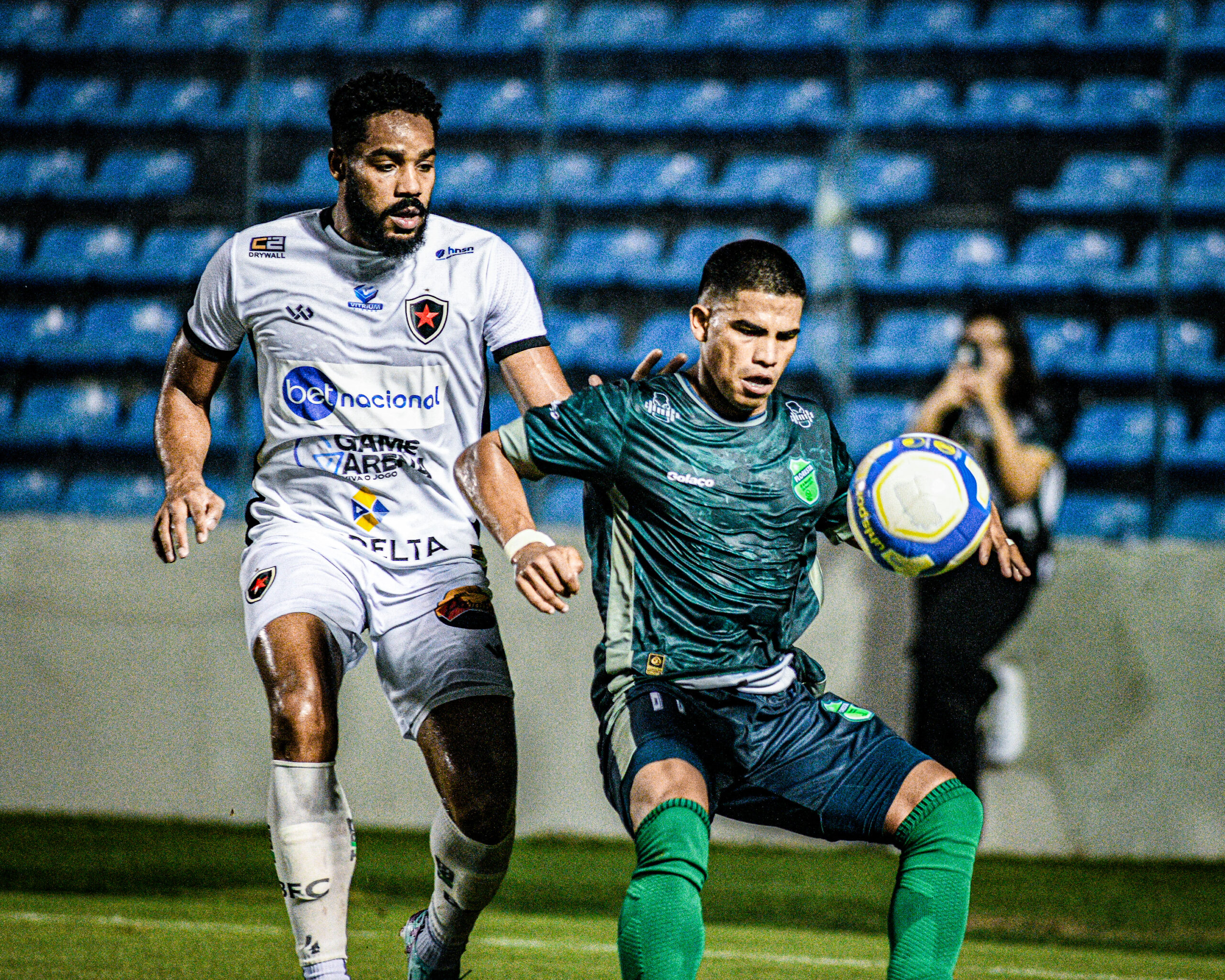 Botafogo estreia com vitória contra o Floresta na série C em jogo no Presidente Vargas em Fortaleza