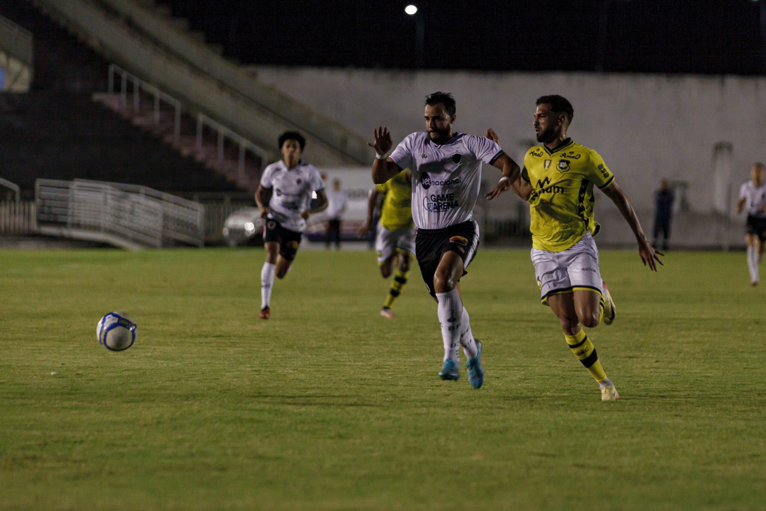 Botafogo volta a decepcionar sua torcida, empata com o São Bernardo e segue sem vencer no quadrangular de acesso da Série C