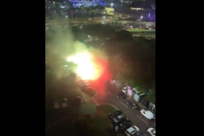 Homem bomba: Carro explode nas proximidades do Supremo Tribunal Federal, em Brasília; veja vídeo da explosão