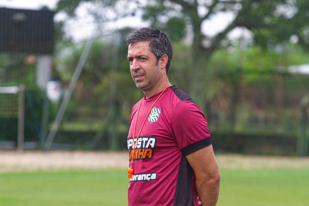 Diretoria do Botafogo-PB anuncia João Burse como treinador para a temporada 2025