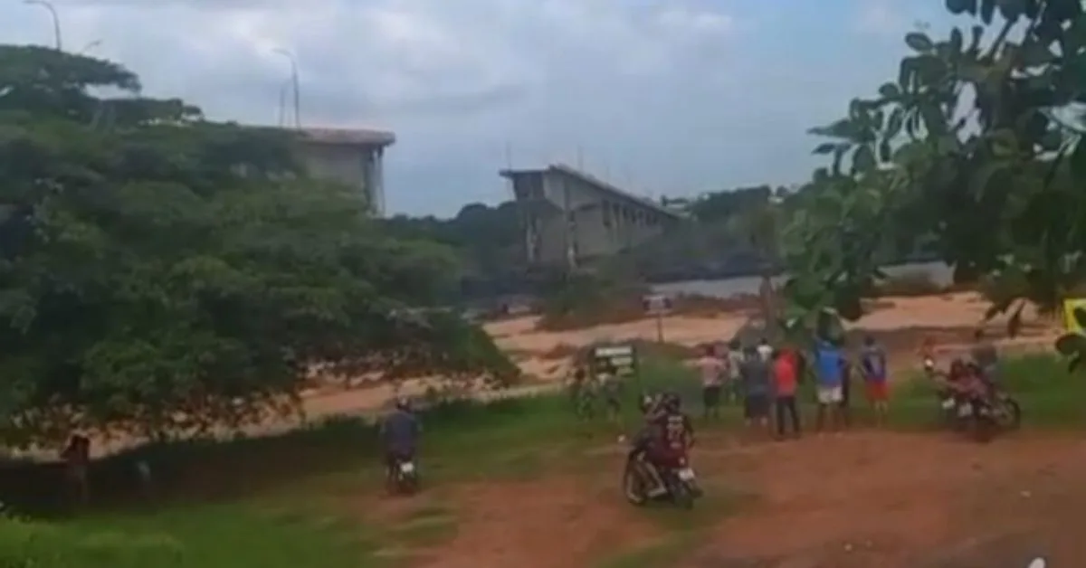 Ponte Juscelino Kubitschek entre os Estados de Maranhão e Tocantins desaba sobre rio e deixa uma pessoa morta; veja vídeos