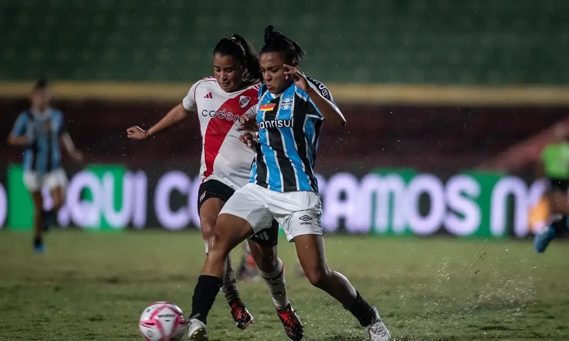 Jogadoras do River Plate acusadas de racismo seguem presas após habeas corpus negado