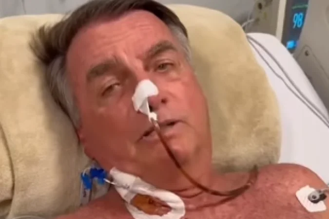 Ex-presidente Bolsonaro segue na UTI após cirurgia que durou mais de 12h com "boa evolução clínica", diz novo boletim médico